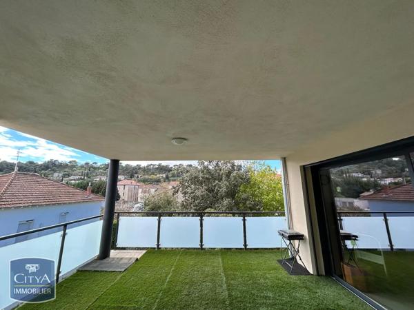 Appartement à louer 3 pièces 86.98m² Orange (84100)