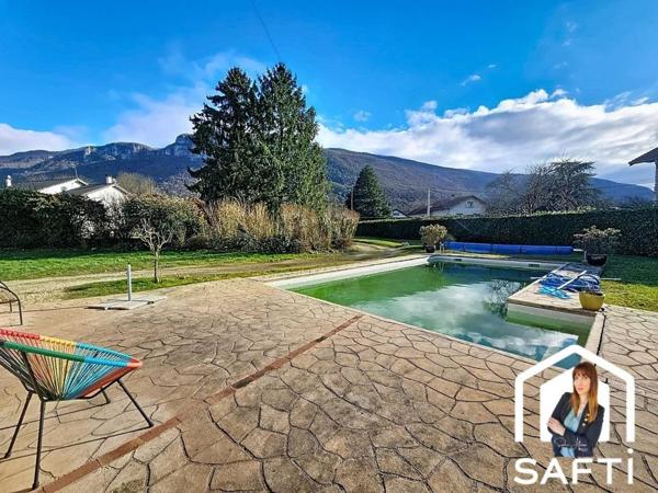 Maison familiale avec jardin, piscine et superbe vue sur le Vercors.