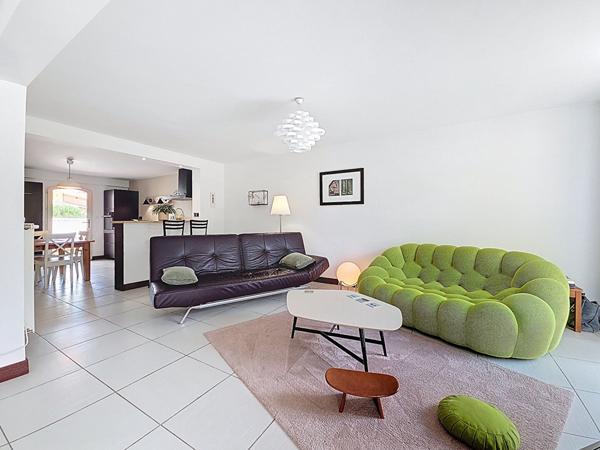 Maison de village à vendre - T5 de138 m² - Terrasse, garage & jardin - Hyper centre de Castanet-Tolosan.