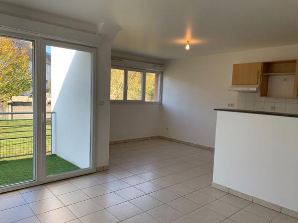 A LOUER APPARTEMENT  T2 PLEDRAN