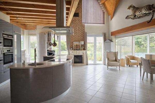 Maison d architecte de 221 m²