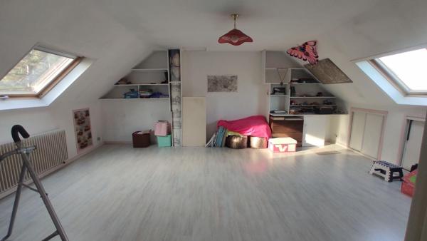 Maison individuelle en lisière de bois
