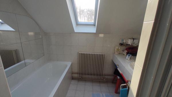 Maison individuelle en lisière de bois