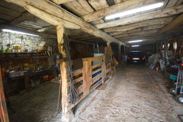 Vente / Maison avec dépendance à Rochefort-Montagne (63210)