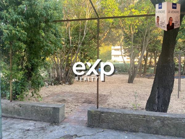 Petit Maison- Bas de Villa - Plain pied - T2 - 36 m² - Jardin 80 m² - 2 Places de Parking / Les Moulins