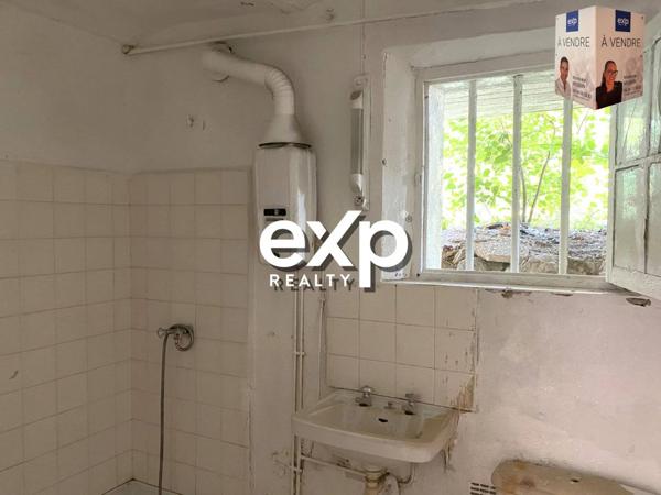 Petit Maison- Bas de Villa - Plain pied - T2 - 36 m² - Jardin 80 m² - 2 Places de Parking / Les Moulins