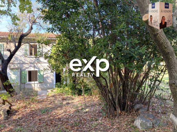 Petit Maison- Bas de Villa - Plain pied - T2 - 36 m² - Jardin 80 m² - 2 Places de Parking / Les Moulins