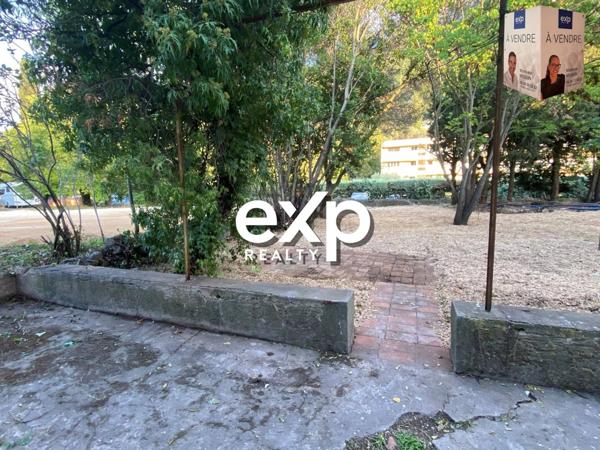 Petit Maison- Bas de Villa - Plain pied - T2 - 36 m² - Jardin 80 m² - 2 Places de Parking / Les Moulins