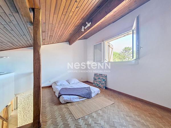 A VENDRE - ROQUETTES - Maison T5 de 130m² avec double garage, caves et piscine