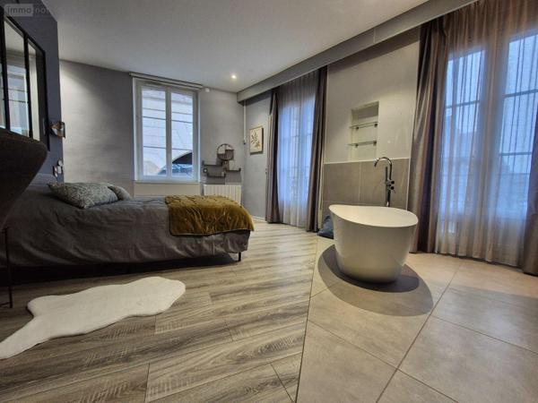 Appartement à vendre à Compiègne dans l'Oise (60200), ref : 60056-183   
centre