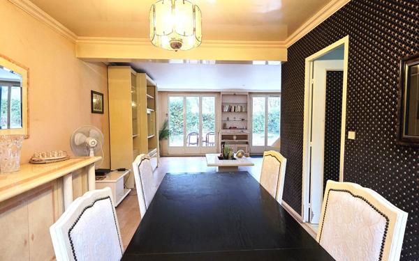 Maison à vendre    7 pièces •  Villecresnes