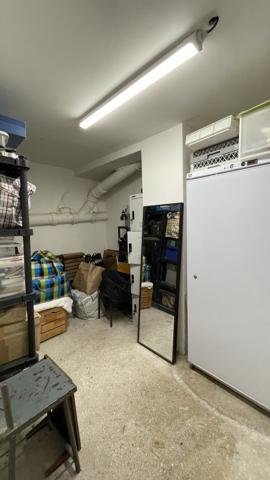 Local Commercial
        
        - 43 m² 309 750 € *