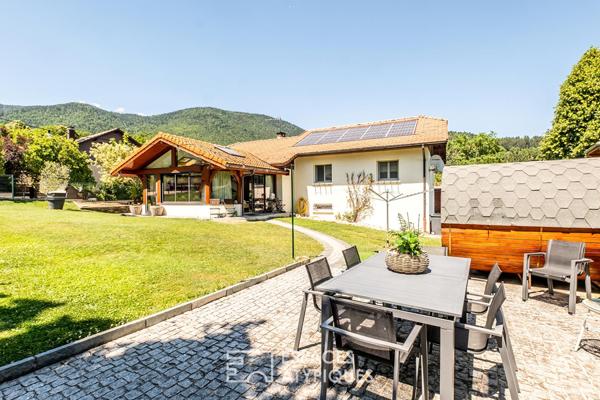 Villa familiale au coeur d’un environnement arboré