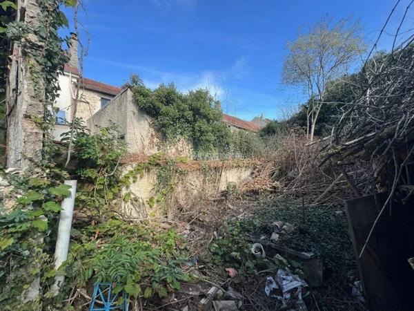 Vente                                                      Maison de ville
                        
                     5 pièces                      124 m2                     à Neufchâteau