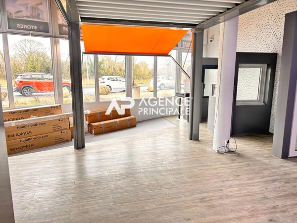 Local commercialproche centre ville

Loyer 1 500 €/mois **

- Ref : FB562D