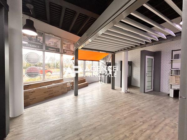 Local commercialproche centre ville

Loyer 1 500 €/mois **

- Ref : FB562D