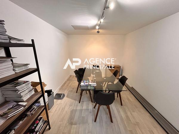 Local commercialproche centre ville

Loyer 1 500 €/mois **

- Ref : FB562D