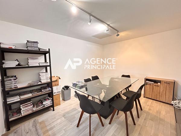 Local commercialproche centre ville

Loyer 1 500 €/mois **

- Ref : FB562D