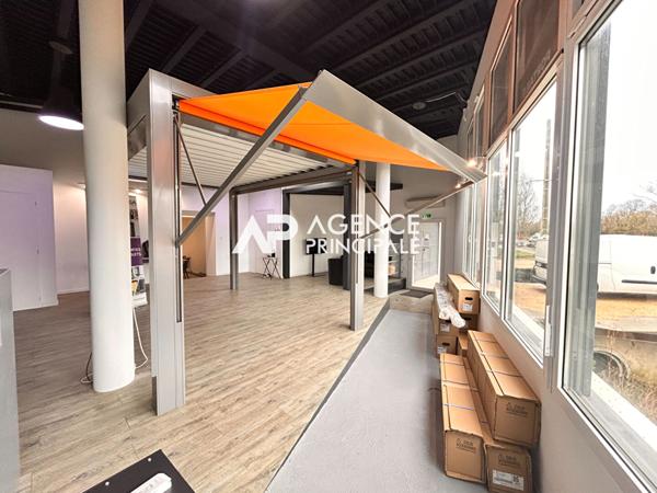 Local commercialproche centre ville

Loyer 1 500 €/mois **

- Ref : FB562D