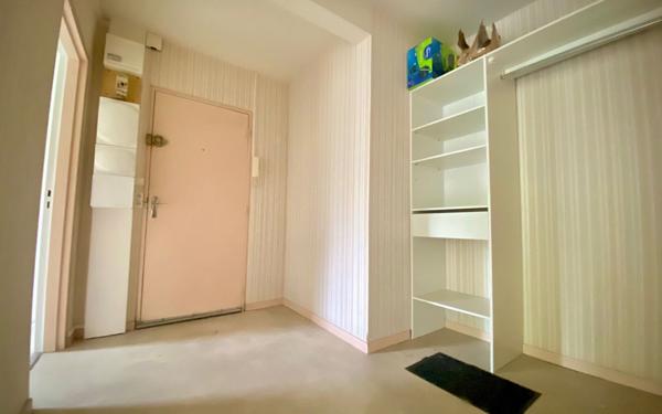 Appartement à vendre    2 pièces •  Homblières