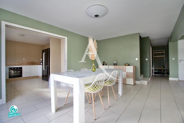 LATTES - QUARTIER TRÈS RECHERCHÉ - VILLA INDIVIDUELLE RÉNOVÉE - 145 M² - 3 CHAMBRES - POSSIBILITÉ 4 ÈME CHAMBRE - TERRASSE - GARAGE - PARCELLE de 590 M² PISCINABLE.