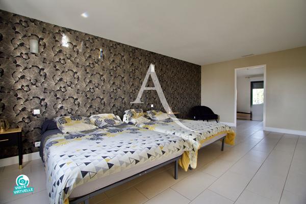 LATTES - QUARTIER TRÈS RECHERCHÉ - VILLA INDIVIDUELLE RÉNOVÉE - 145 M² - 3 CHAMBRES - POSSIBILITÉ 4 ÈME CHAMBRE - TERRASSE - GARAGE - PARCELLE de 590 M² PISCINABLE.