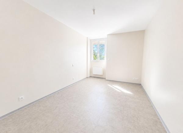 Appartement 109 740 € Foix 4 p 72 m² DPE C
