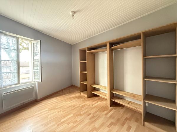 47300 VILLENEUVE SUR LOT Maison proche des commodités avec garage à Villeneuve-sur-Lot