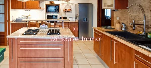 Maison à vendre 12 pièces de 360 m²