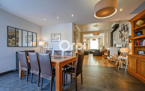 Maison à vendre    8 pièces • 220 m2 Merville