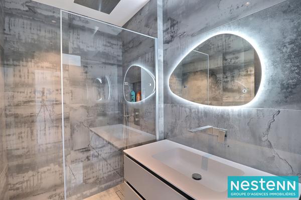 Villa d'exception à Décines-Charpieu 7 pièces 322 m2 - avec prestations haut de gamme - rare sur le secteur