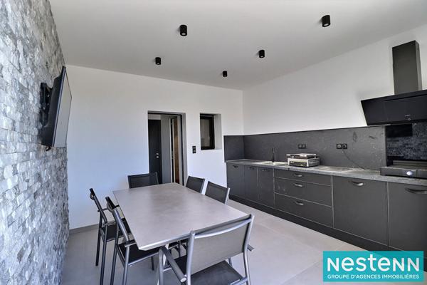 Villa d'exception à Décines-Charpieu 7 pièces 322 m2 - avec prestations haut de gamme - rare sur le secteur