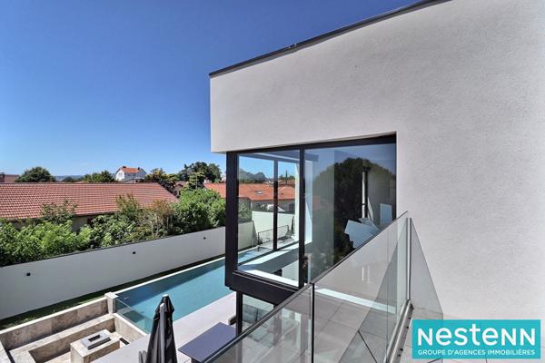 Villa d'exception à Décines-Charpieu 7 pièces 322 m2 - avec prestations haut de gamme - rare sur le secteur