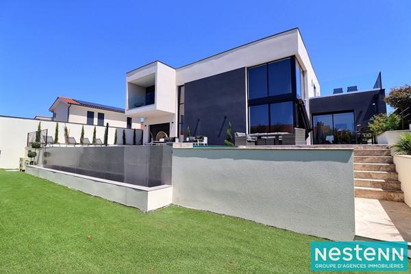 Villa d'exception à Décines-Charpieu 7 pièces 322 m2 - avec prestations haut de gamme - rare sur le secteur