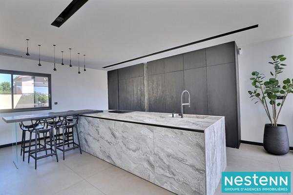 Villa d'exception à Décines-Charpieu 7 pièces 322 m2 - avec prestations haut de gamme - rare sur le secteur