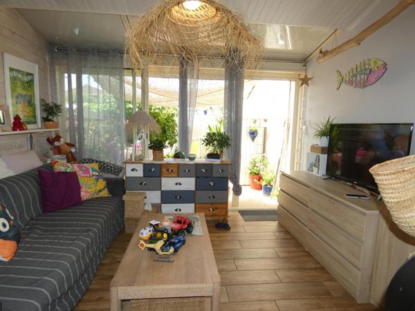 Pavillon individuel entièrement rénové avec jardin et place de parking