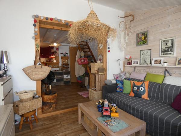 Pavillon individuel entièrement rénové avec jardin et place de parking