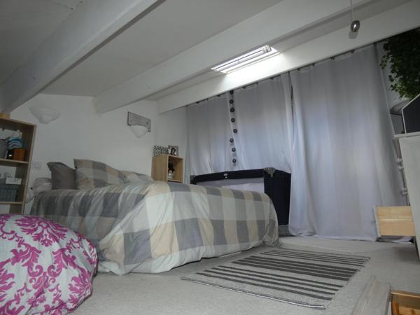 Pavillon individuel entièrement rénové avec jardin et place de parking