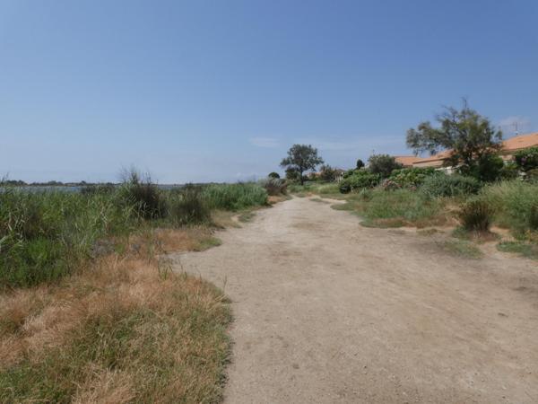 Pavillon individuel entièrement rénové avec jardin et place de parking