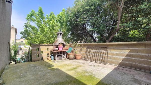 Maison 97m² sur 193m² de terrain, 4 chambres + 2 garages