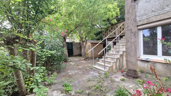 Maison 97m² sur 193m² de terrain, 4 chambres + 2 garages