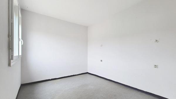 Maison 97m² sur 193m² de terrain, 4 chambres + 2 garages