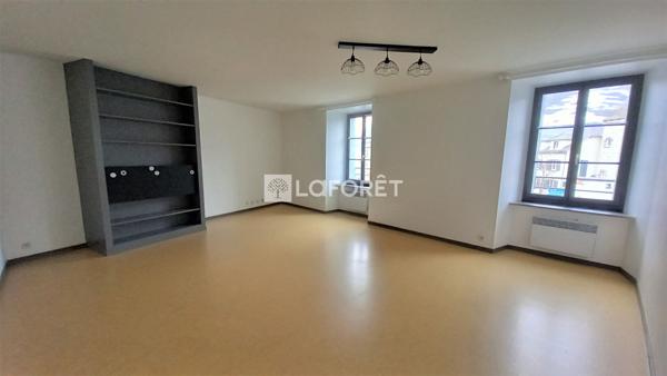 Location appartement Saint-Flour - 5 pièce(s) - 106 m² - 759 €/mois