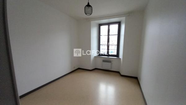 Location appartement Saint-Flour - 5 pièce(s) - 106 m² - 759 €/mois