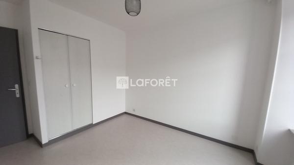Location appartement Saint-Flour - 5 pièce(s) - 106 m² - 759 €/mois