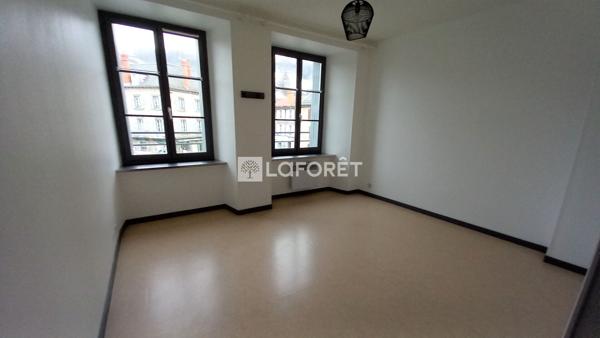 Location appartement Saint-Flour - 5 pièce(s) - 106 m² - 759 €/mois