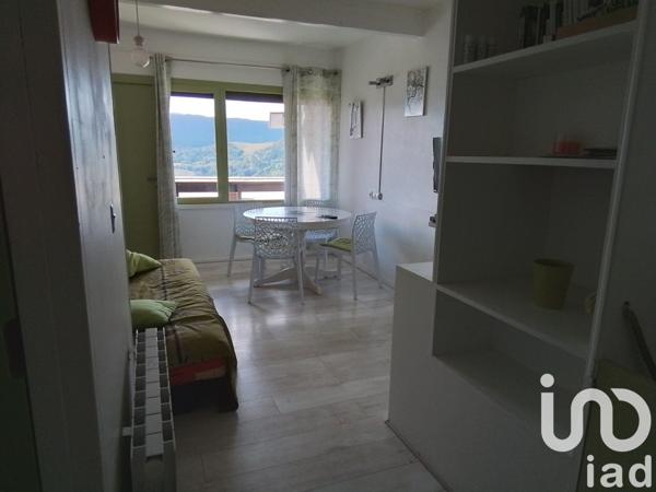 Appartement 3 pièces de 44 m² à Murat-le-Quaire (63150)