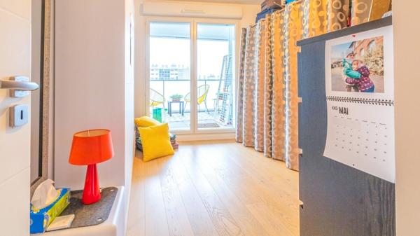 Superbe appartement traversant avec terrasse