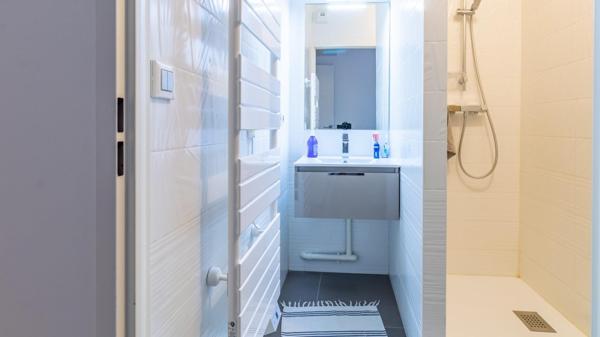 Superbe appartement traversant avec terrasse