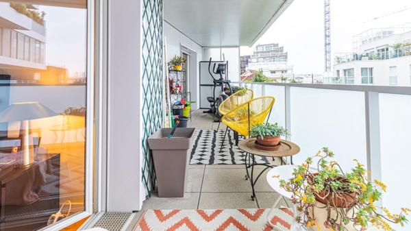 Superbe appartement traversant avec terrasse
